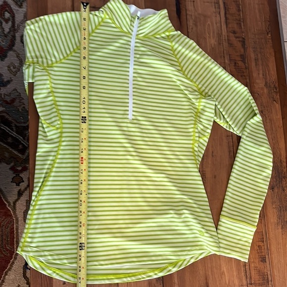 MOUNTAIN Hardwear 1/4 zip Top - Picture 5 of 5